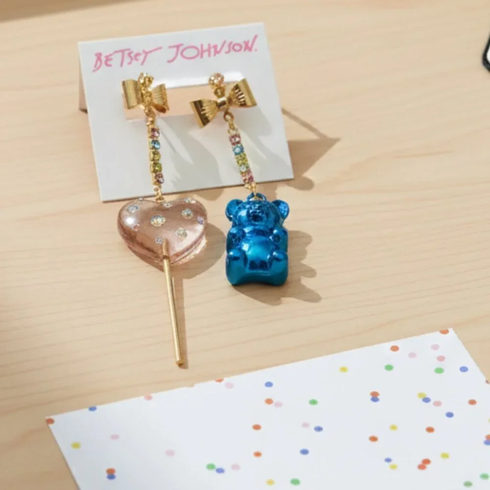 Betsey Johnson Asymmetrical Gummy Bear Heart Lollipop Earrings - New on Card - Picture 5 of 5
